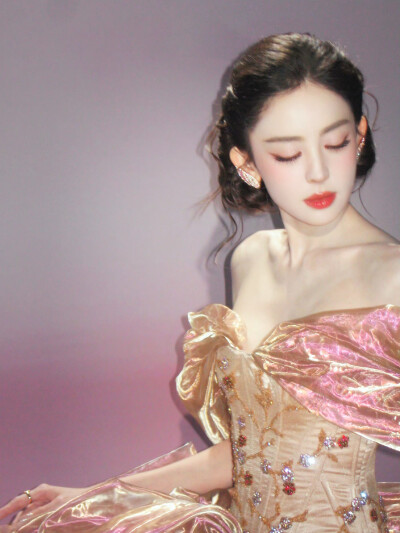 娜扎