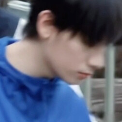 雨季来临的时候，整个城市都变成一首潮湿的情诗
