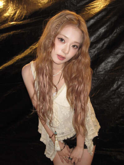 李娜炅