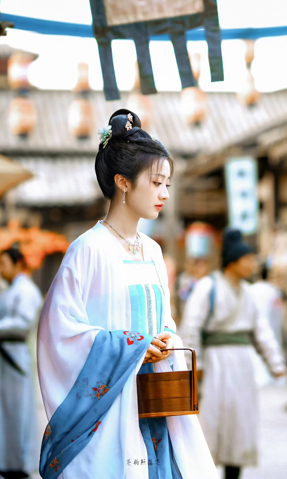 黄羿