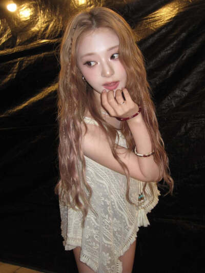 李娜炅