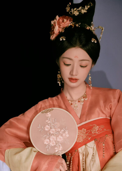 黄羿