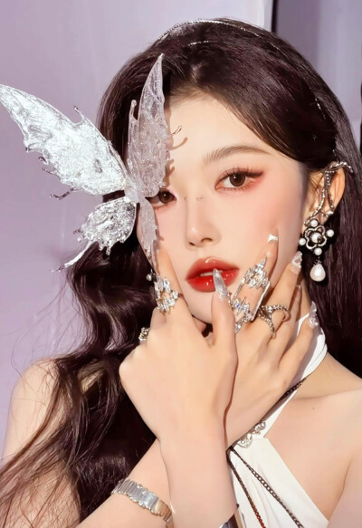 孔雪儿
