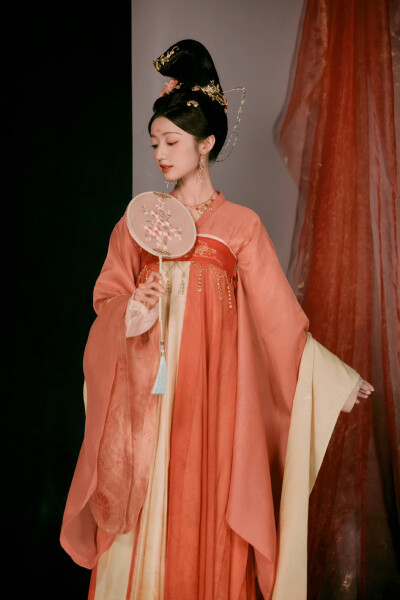 黄羿