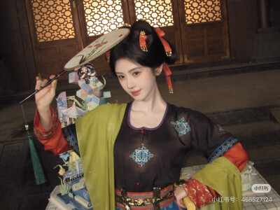 鞠婧祎