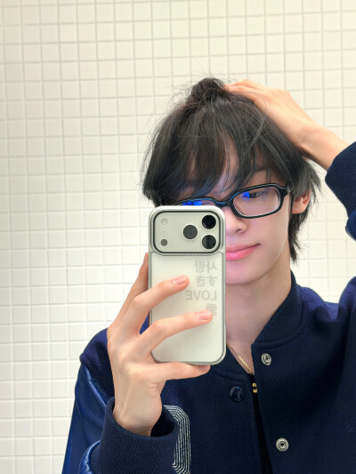 韩振 自拍