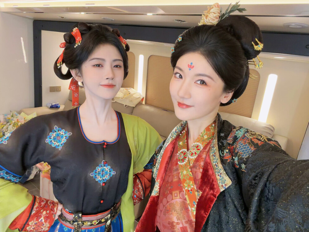 鞠婧祎