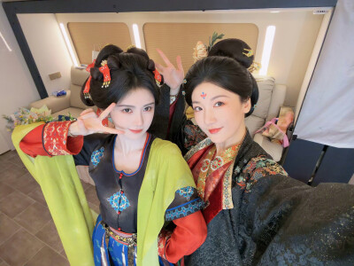 鞠婧祎