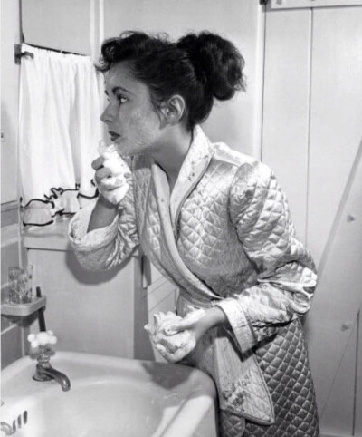 Elizabeth Taylor ​​​