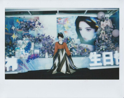 鞠婧祎