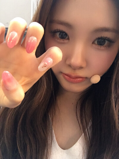 babydontcry yihyun曺彝晛