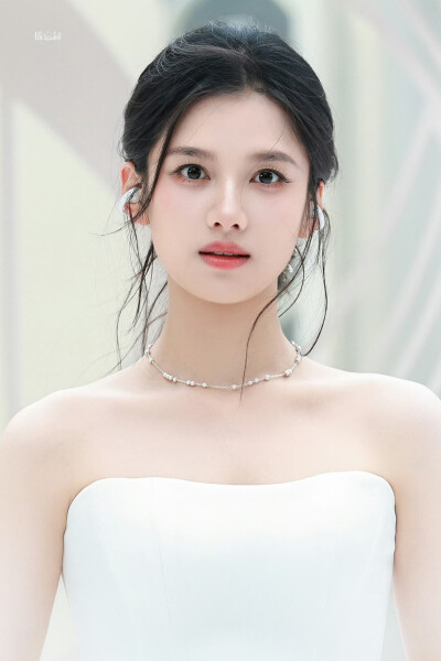 张婧仪