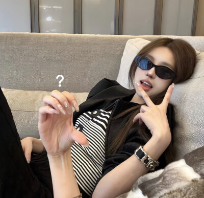 女头
/ᐠ՞˶˃ ꇴ ˂˶՞マ Ⳋ
