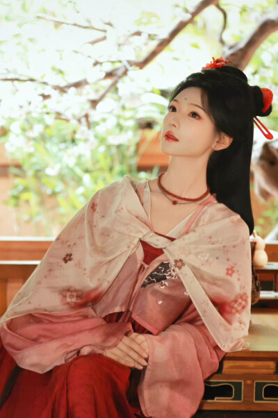 王云云