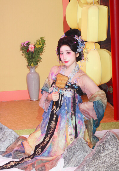 邓寓君