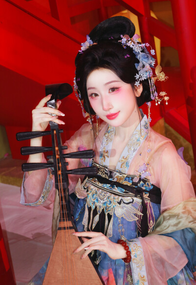 邓寓君
