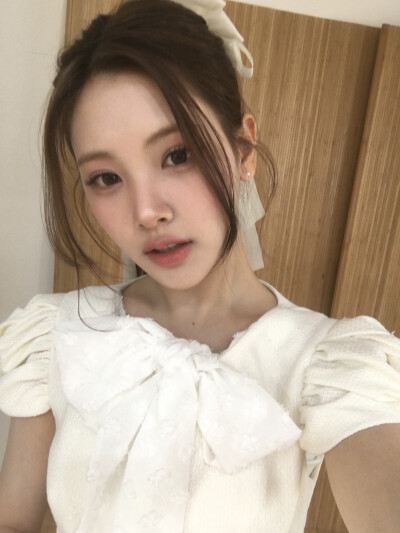 babydontcry yihyun曺彝晛