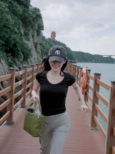 郑多彬 