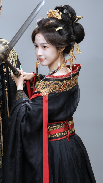 皇上今天废后吗 陆元∣苏凌薇