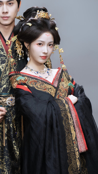 皇上今天废后吗 陆元∣苏凌薇