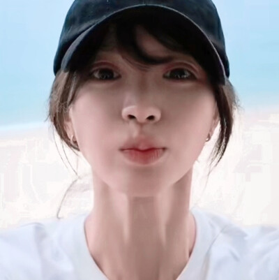 素净一张脸