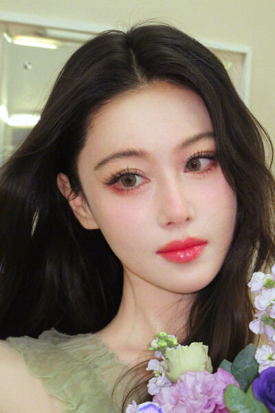 张馨予