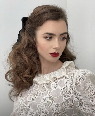 Lily Collins