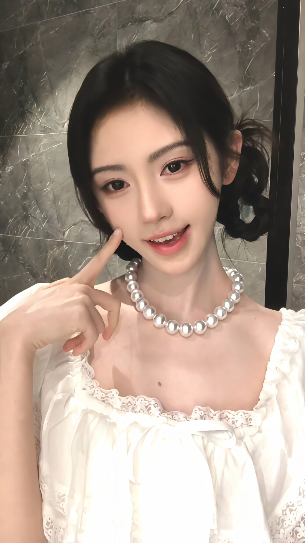 鞠婧祎