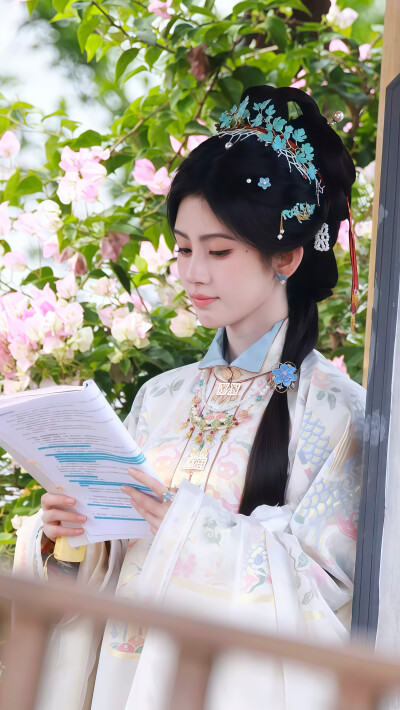 鞠婧祎