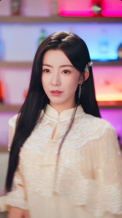 赵佳