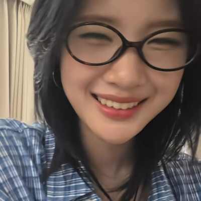 眼睛都没有了呀，心软软…