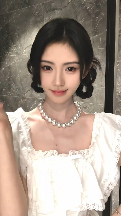 鞠婧祎