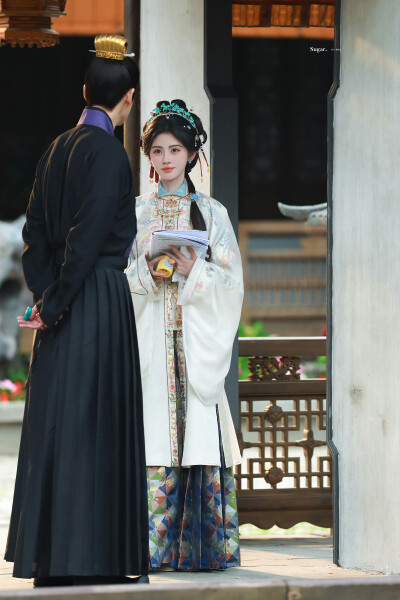 鞠婧祎