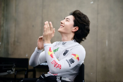 YIBO-OFFICIAL：
#85RACING#
「练车日 DAY 3」
早！85热身进行时！@王一博·YIBO ​​​