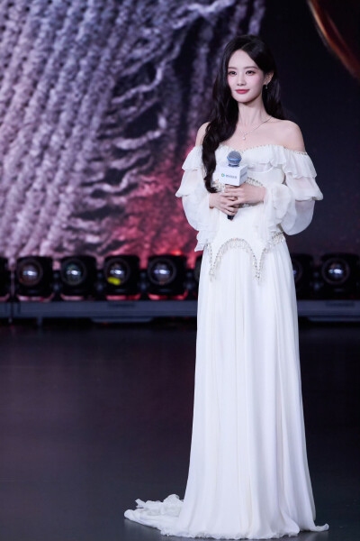 李一桐