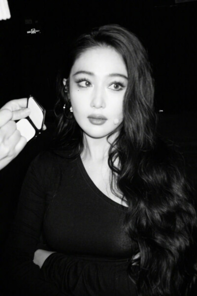张馨予