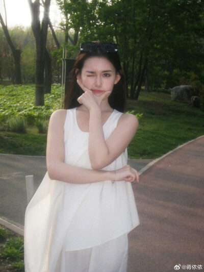 蒋依依