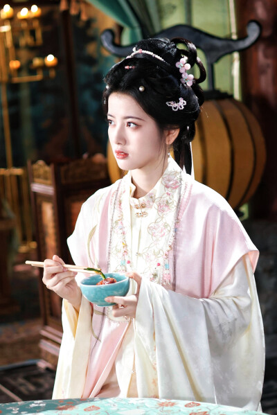 人在古代，权贵步步强夺 阿尚∣祝青瑜