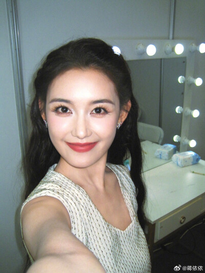 蒋依依