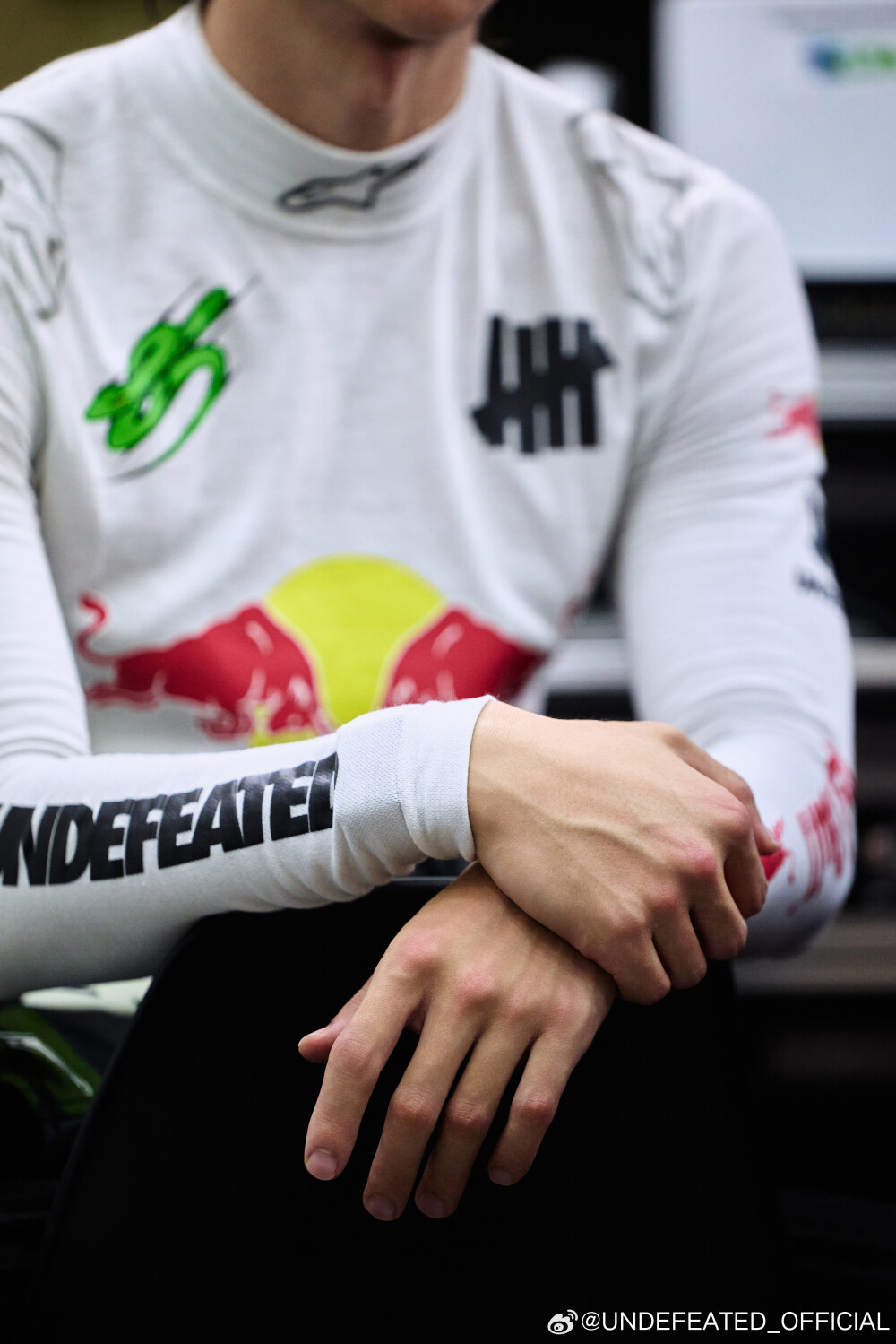 UNDEFEATED_OFFICIAL：
85 on Track丨CHINA GT 珠海站练车日
热浪不减
持续调校
沉淀纯粹
保持专注！
#UNDEFEATED# #UNDEFEATED官方赞助赛车手王一博# #85RACING# #ChinaGT中国超级跑车锦标赛# ​​​