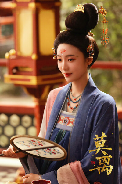 张月