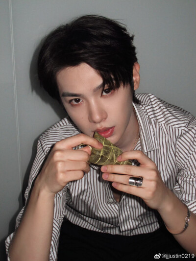 黄明昊