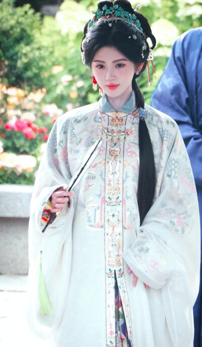 鞠婧祎