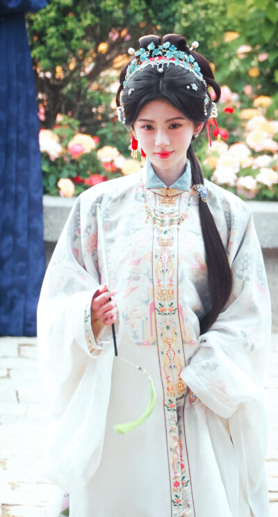鞠婧祎
