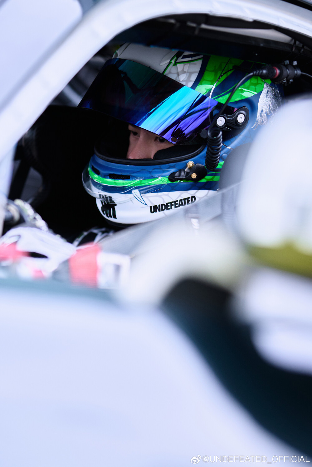 UNDEFEATED_OFFICIAL：
85 on Track丨CHINA GT 珠海站练车日
热浪不减
持续调校
沉淀纯粹
保持专注！
#UNDEFEATED# #UNDEFEATED官方赞助赛车手王一博# #85RACING# #ChinaGT中国超级跑车锦标赛# ​​​