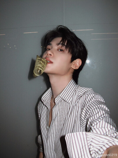 黄明昊