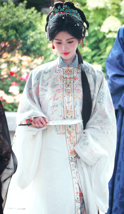 鞠婧祎