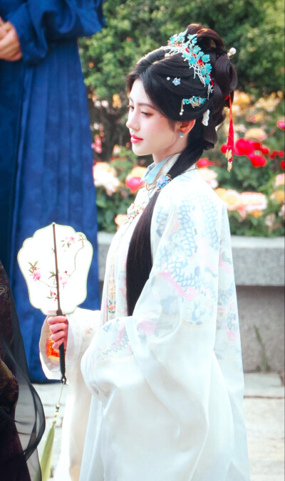 鞠婧祎