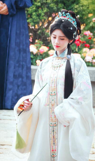 鞠婧祎