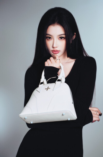 孔雪儿